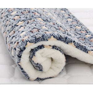 HEYPET Pet Blanket Dog Bed Cat Mat Soft Coral Fleece Winter Thicken Warm  Sleeping Beds for Small Medium Dogs Cats Pet Supplies